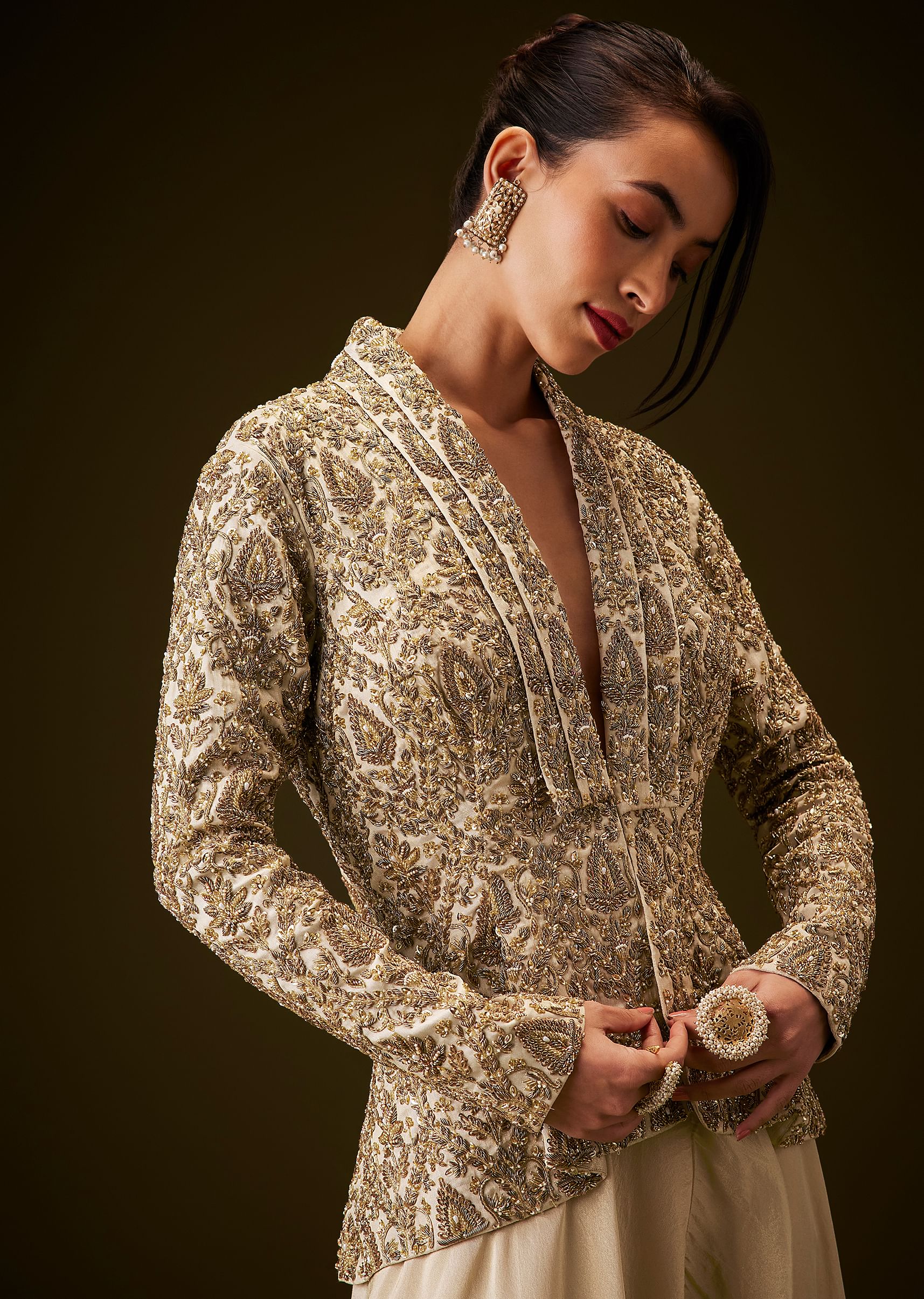 新品 正規品!!  Buy Beige Gold Zardozi Embroidered Peplum Jacket With その他
