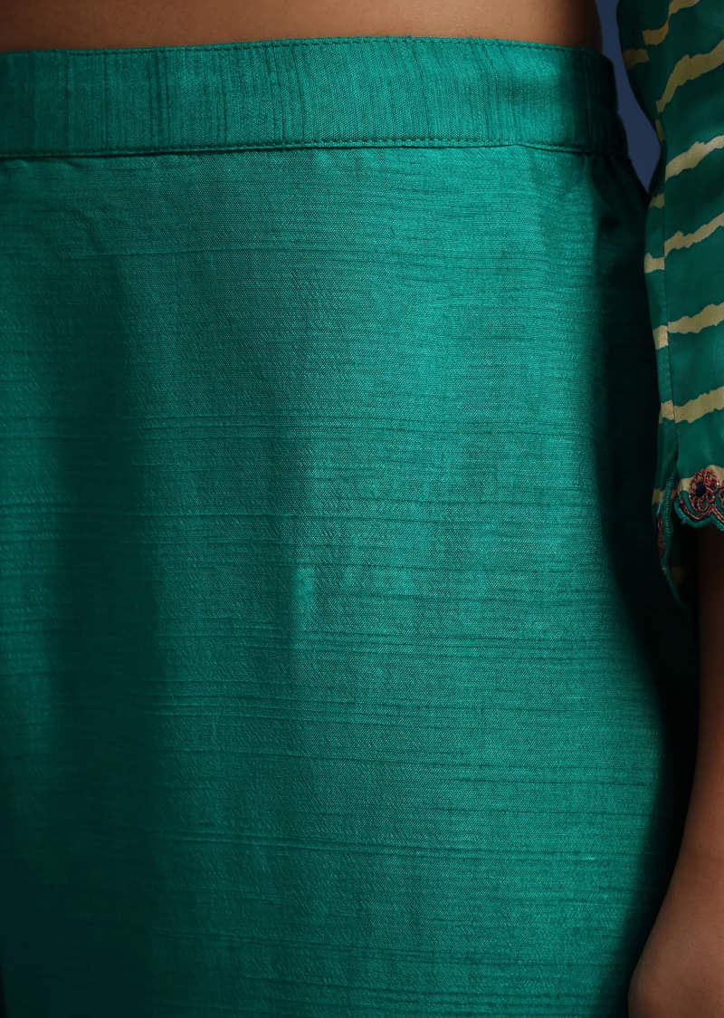 Aqua Green Raw Silk Embroidered Kurta Set With Leheriya Print Panel 