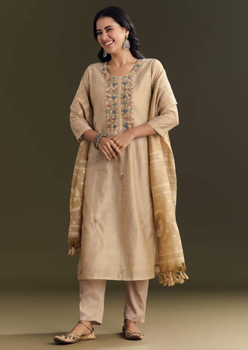 beige-jamdani-cotton-kurta-pant-set-with-zari-dupatta-sg313284-1.jpg beige-jamdani-cotton-kurta-pant-set-with-zari-dupatta-sg313284-1.jpg