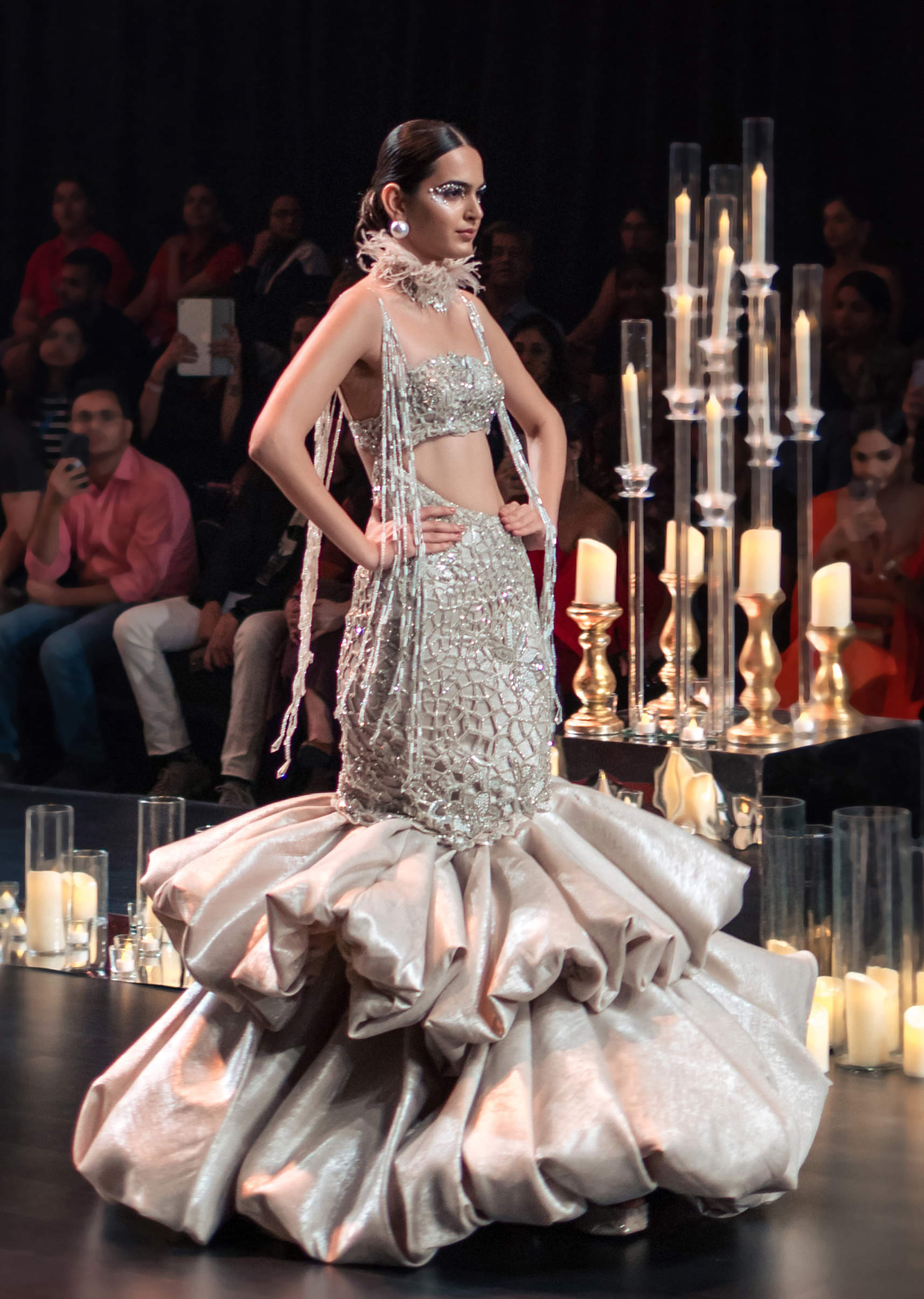 LUXURY BALLON HEM CUT DRESS