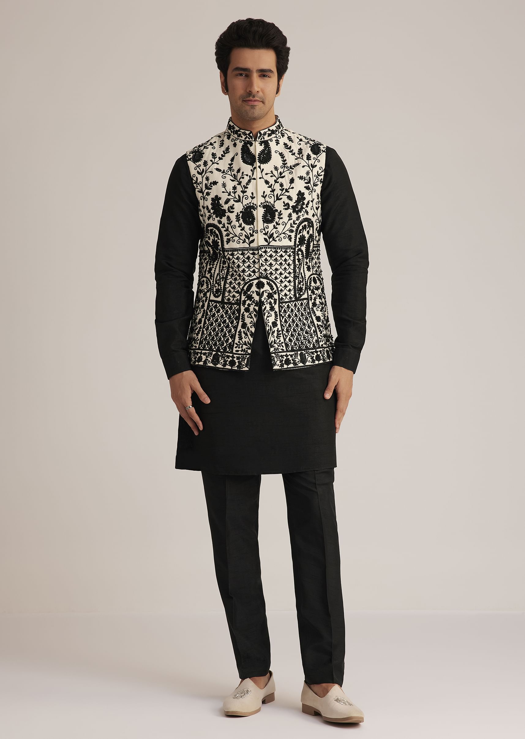 商品画像：Buy Black Embroidered Nehru Jacket Set 5