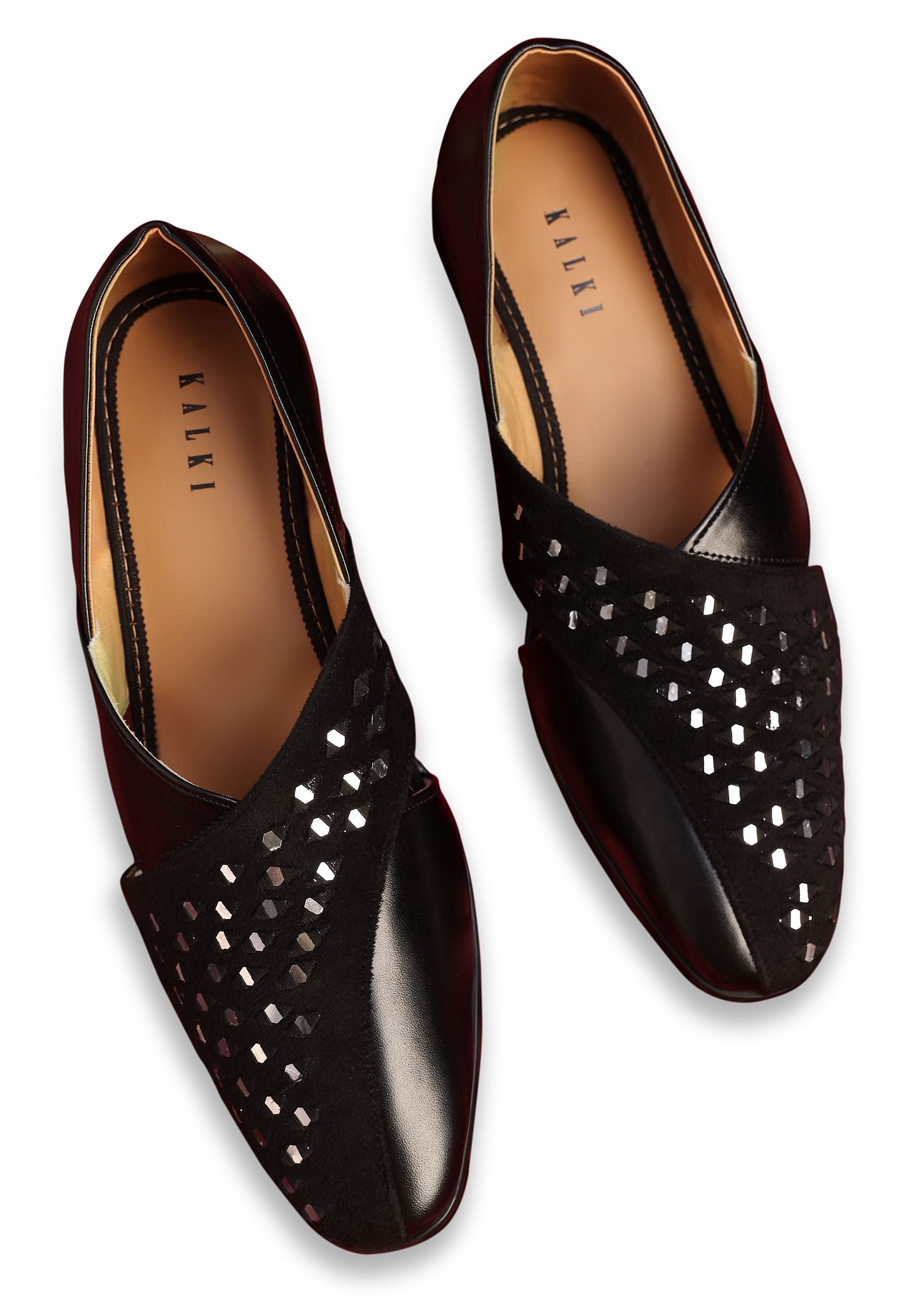 Buy Black Leather And Velvet Jutti With Mirror Work | KALKI