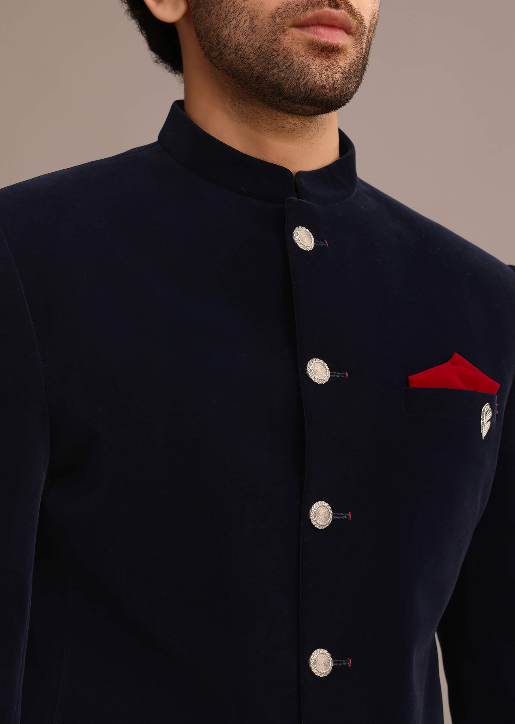 Pocket square for jodhpuri suit discount