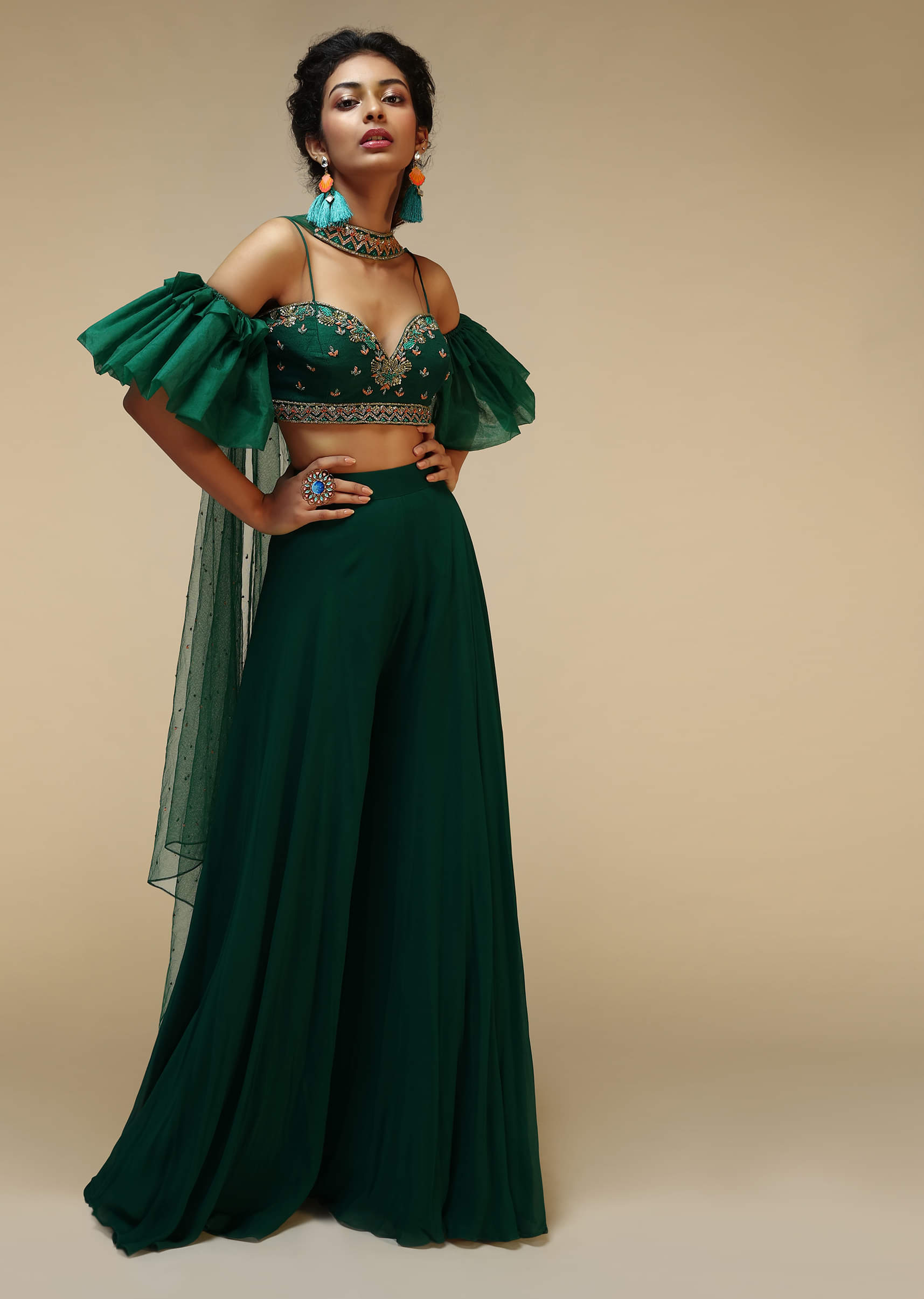 Crop top with cold shoulder new arrivals