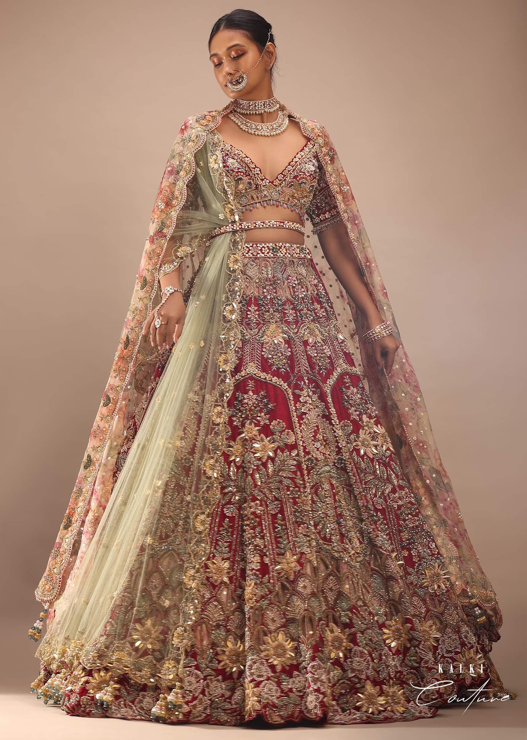 GHOKO x Rui 半襟 Buy Red Royal Heritage Lehenga And A Choli Set In 3D Petal