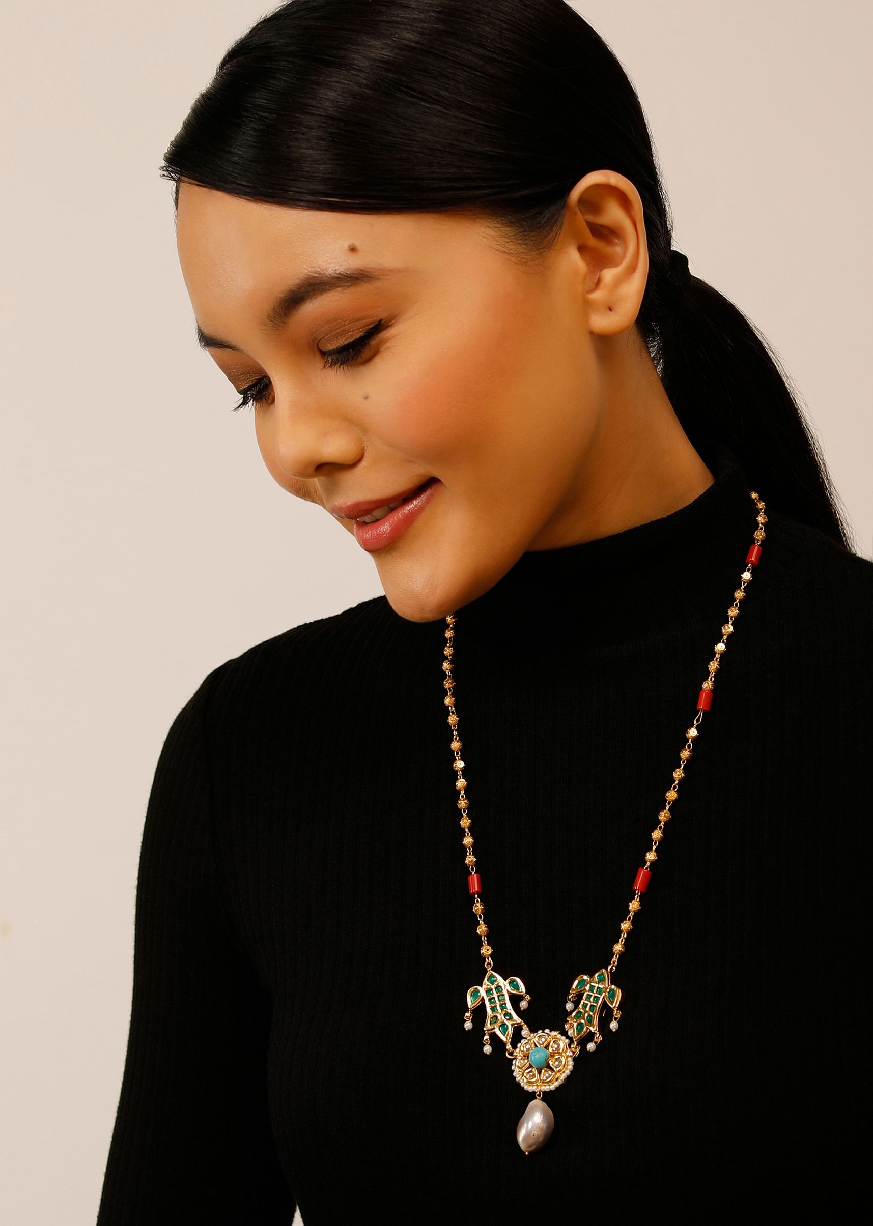 Fish necklace with dangling stone store