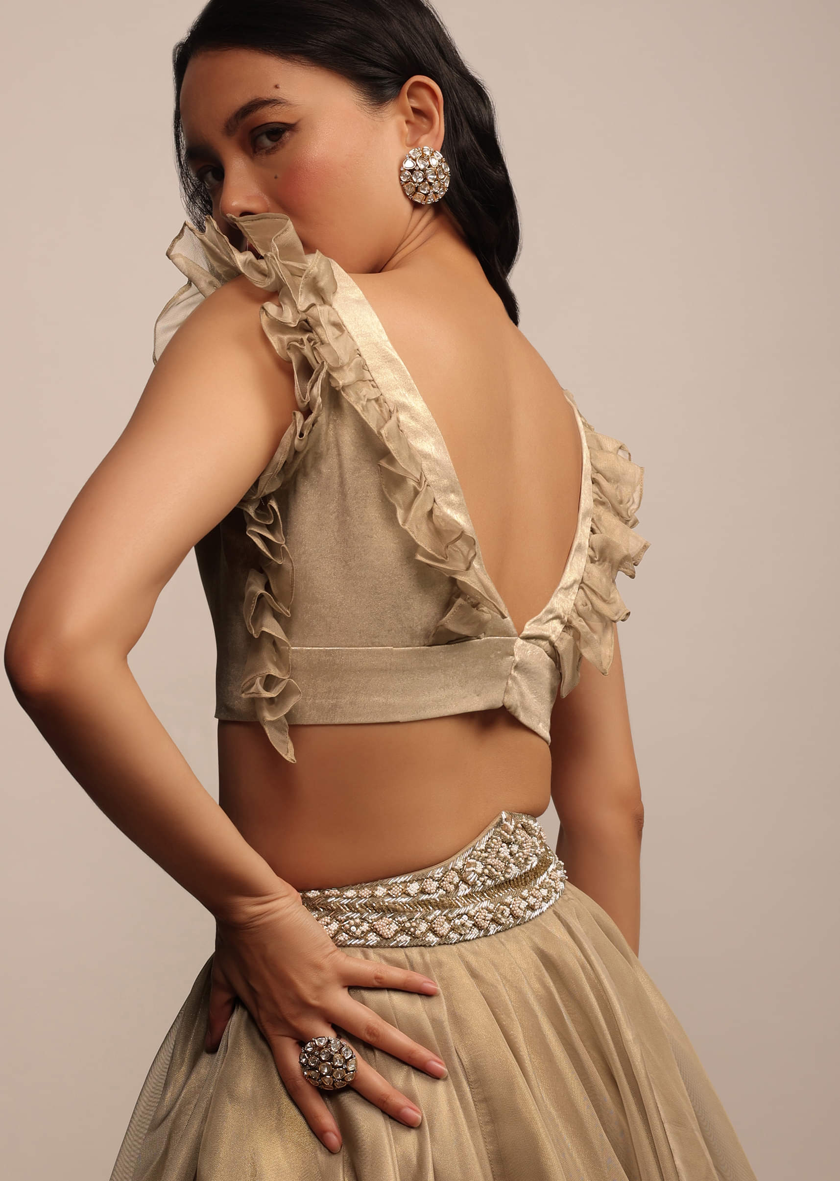 eaphi】FEELING FRILLS BLOUSE