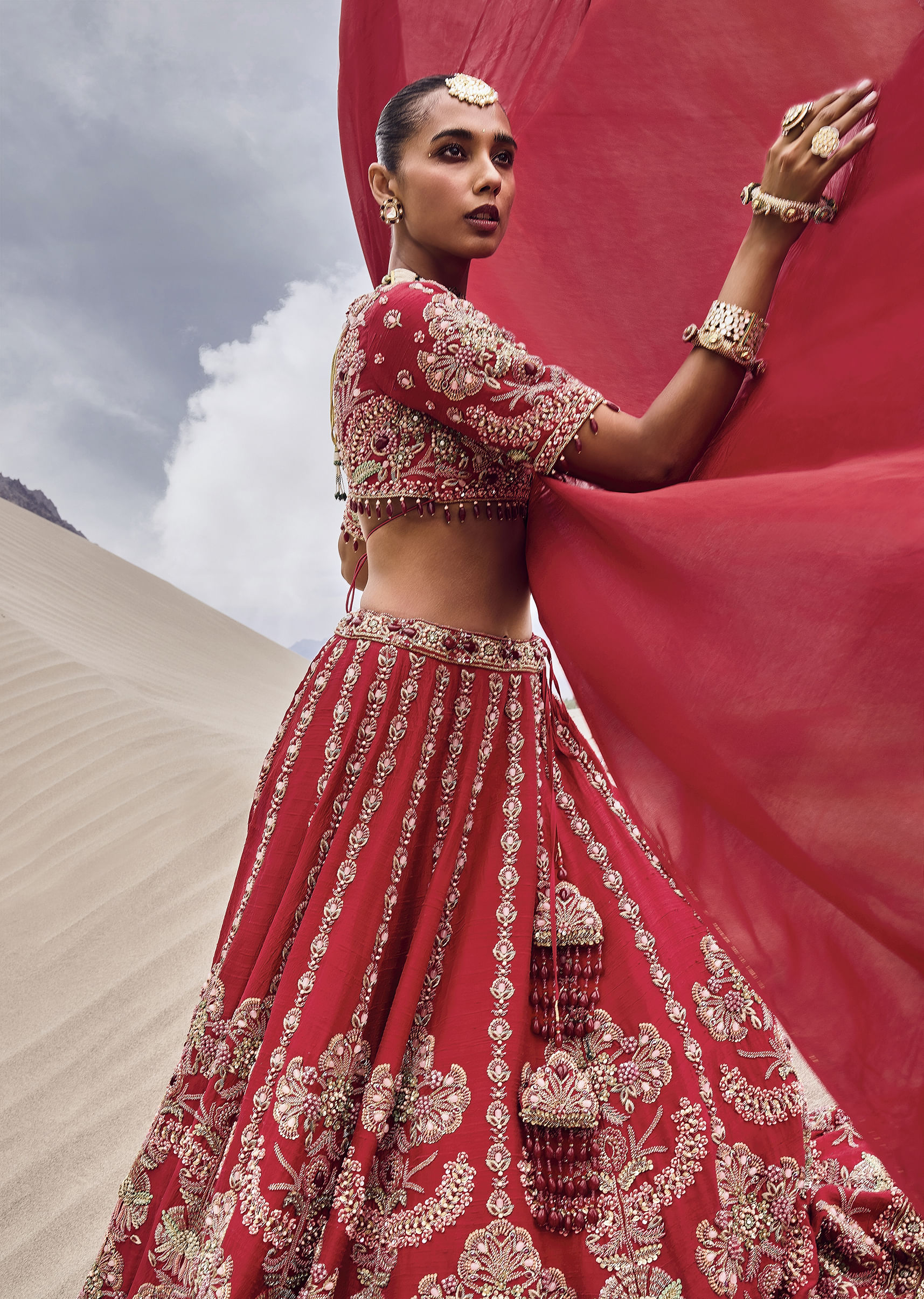 Lehengas and gowns online best sale