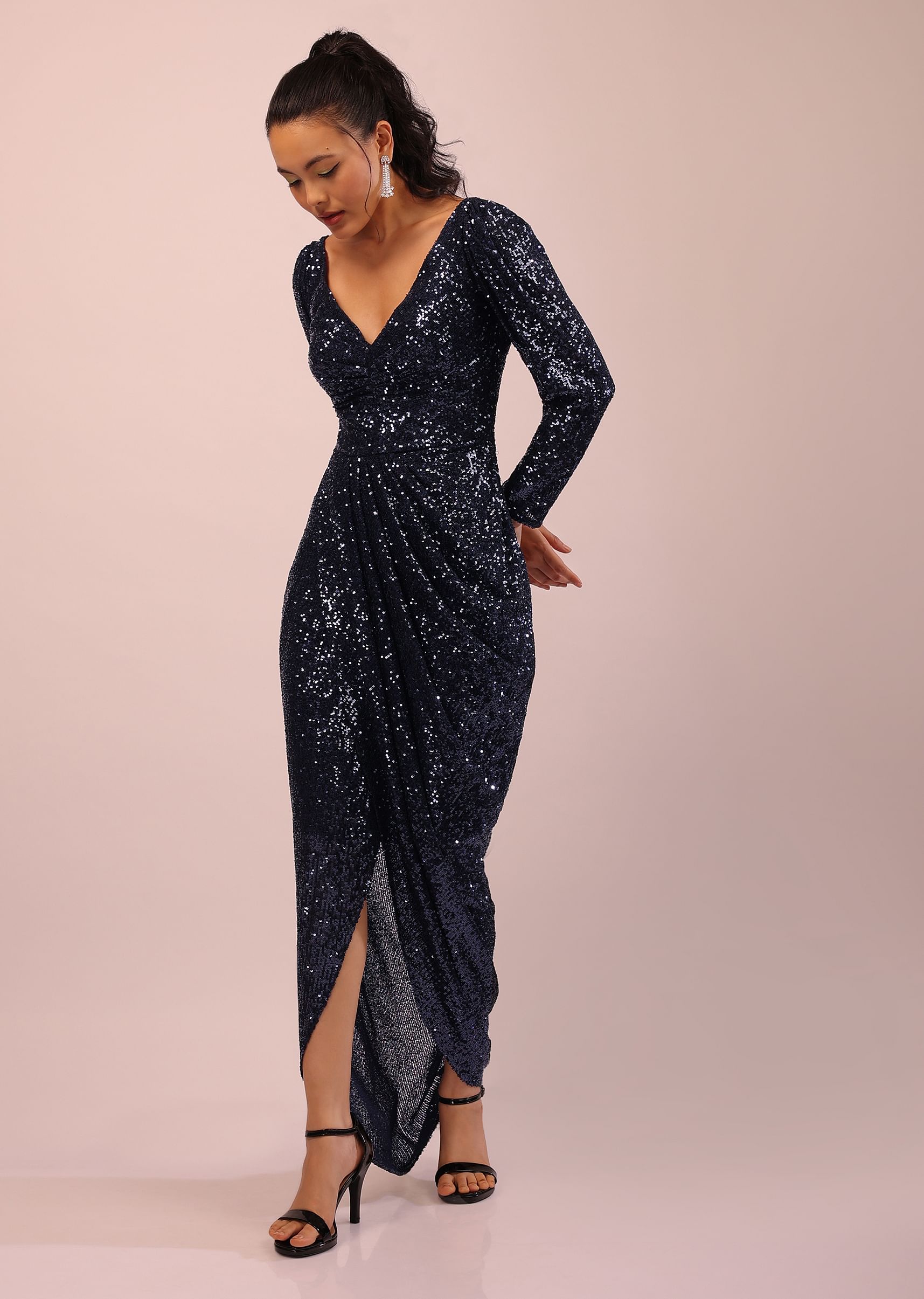 Midnight blue gown with sleeves new arrivals