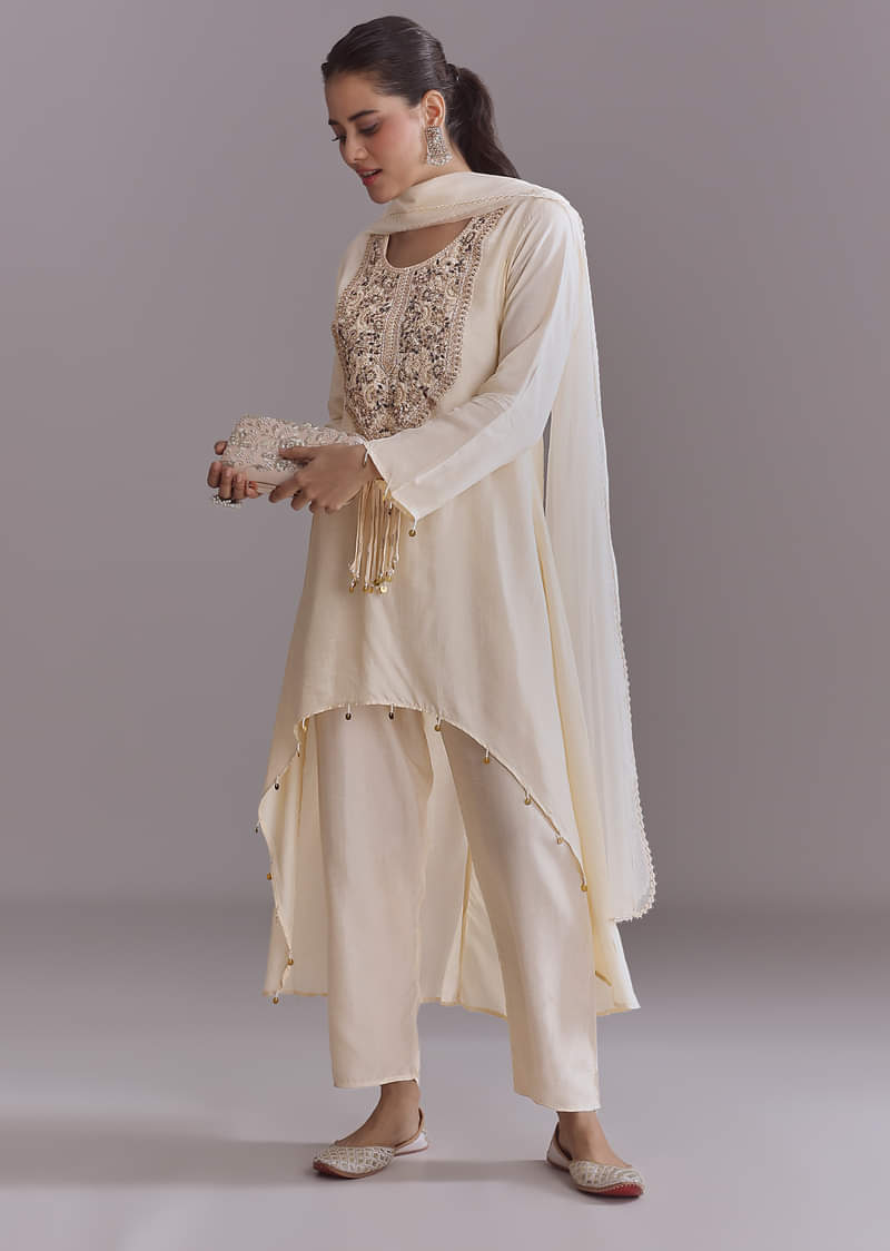 Off White Silk Kurta Set With Embroidery