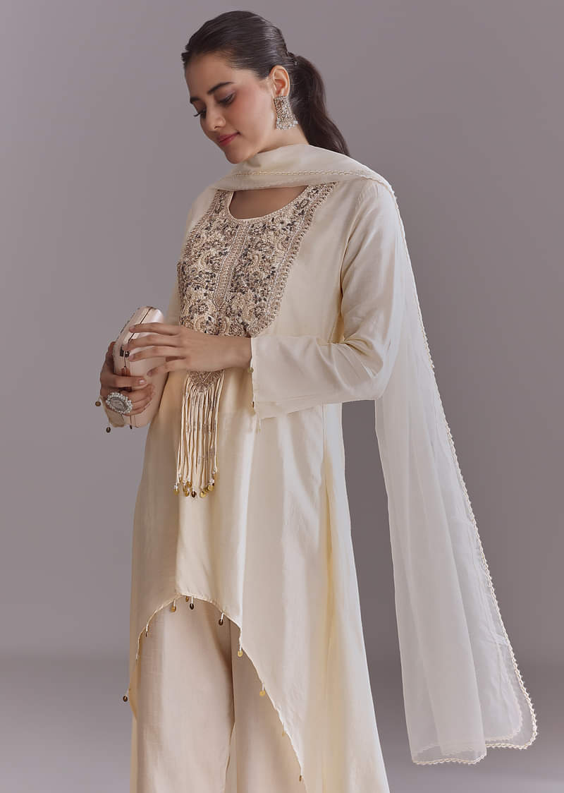 Off White Silk Kurta Set With Embroidery