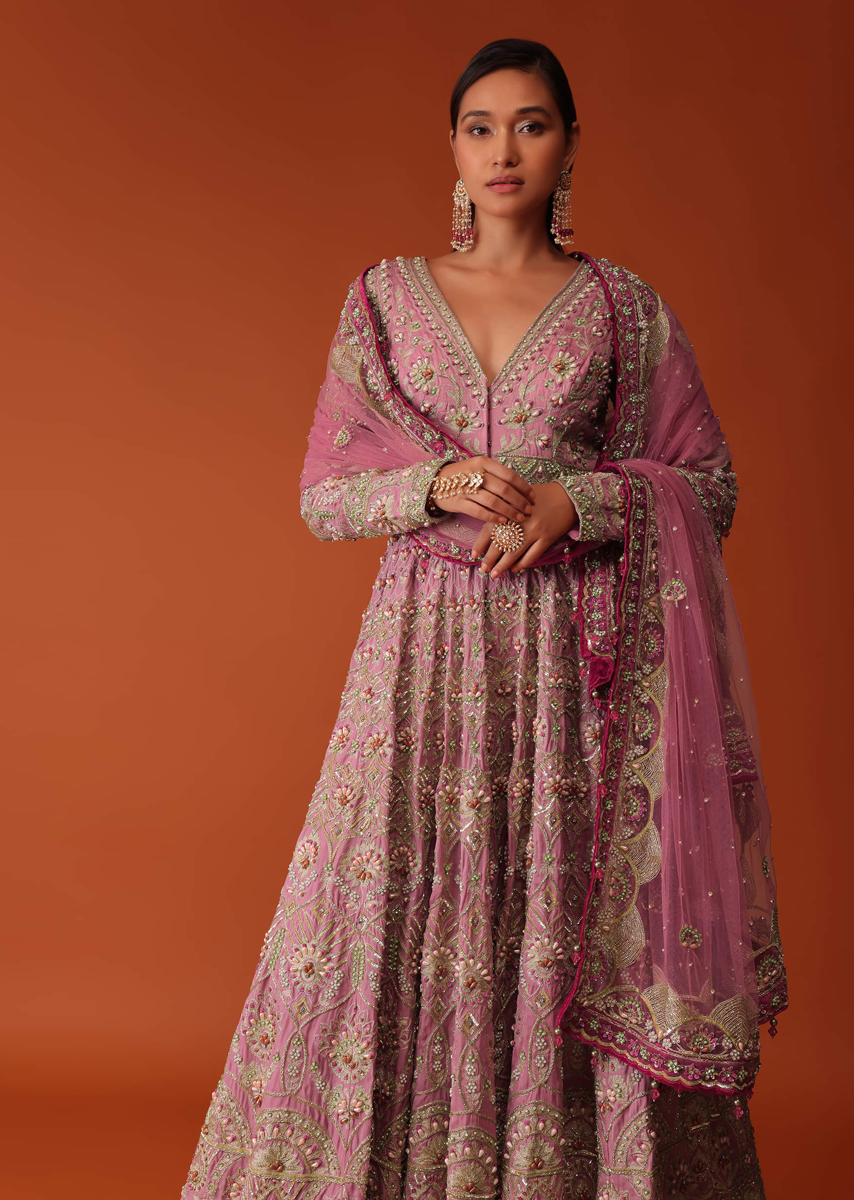 【大学生の特権】学生証で送料無料になる Buy Pink Work Aari With Set Suit Sharara Embroidered Hand ワンピース