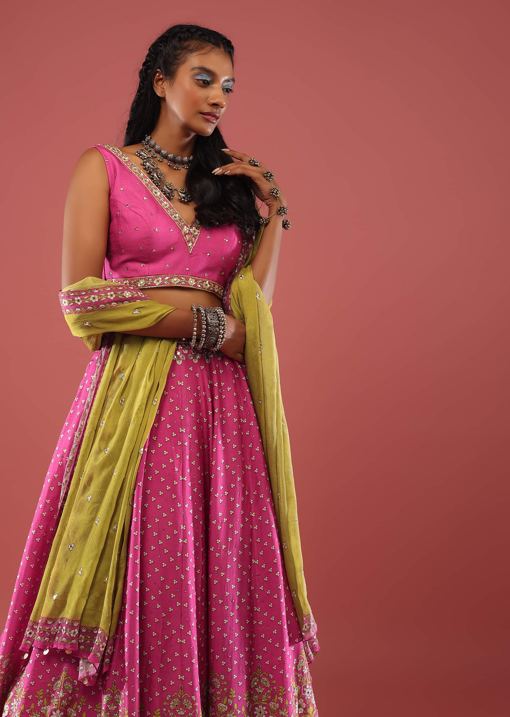 Small lehenga choli discount
