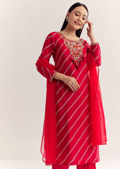 red-dola-silk-printed-kurta-set-with-embroidered-neckline-sg324703-1.jpg red-dola-silk-printed-kurta-set-with-embroidered-neckline-sg324703-1.jpg