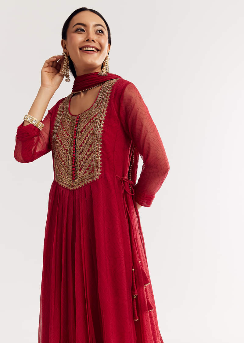 red-printed-chiffon-sequin-kurta-set-with-dupatta-sg320894-1.jpg?w=800