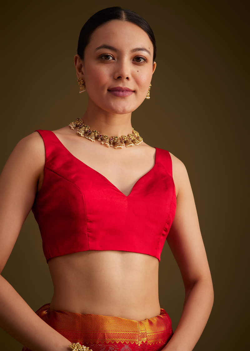 Red Kanjivaram Silk Saree With Golden Zari Detailing