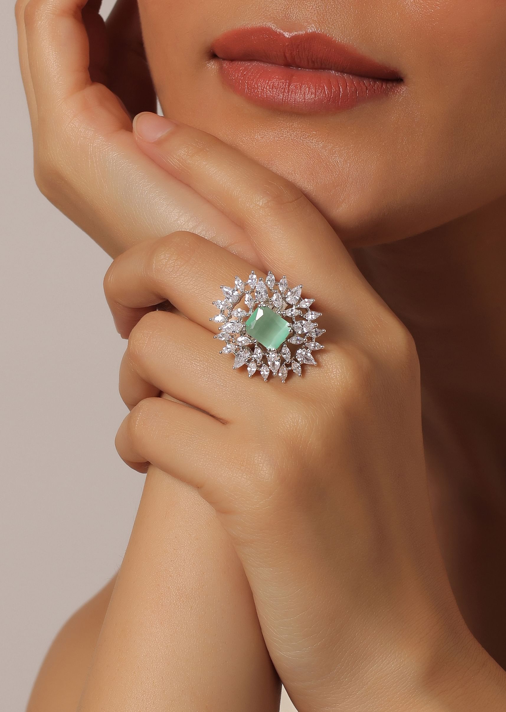 Green cocktail ring top