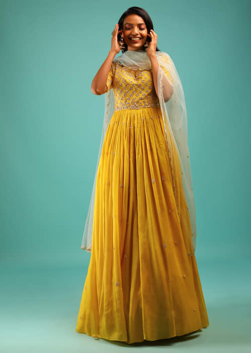 Buzgunchilik sorgich Dik shivirlash Men qiz dostimga dostimni sikishga ruxsat berdim (porno)