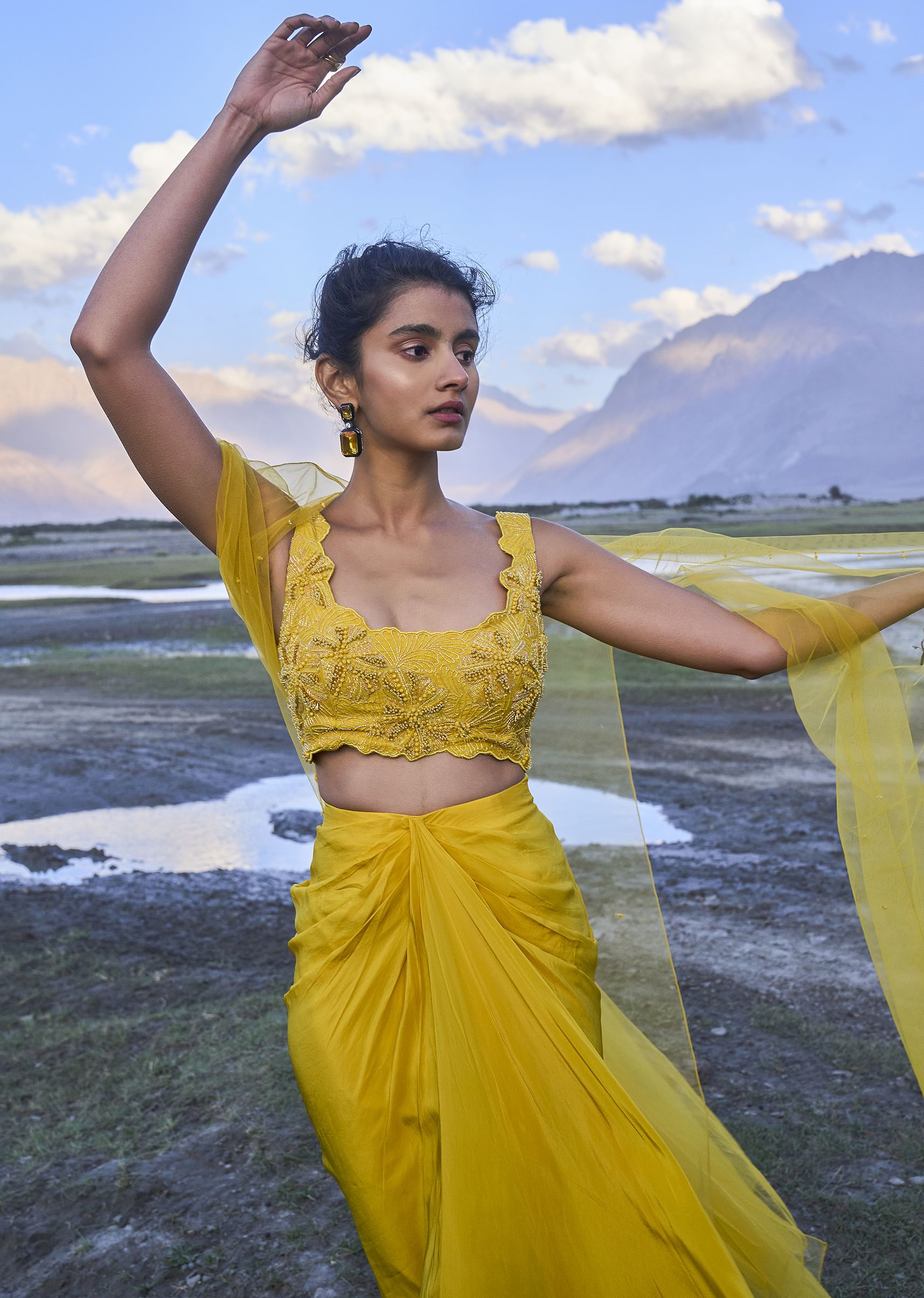 Yellow cape top 2025