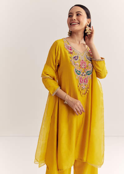 Yellow Dola Silk Kurta Dupatta Set With Zardosi And Thread Work