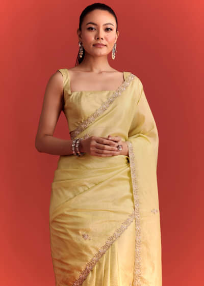 Mehndi Green Crushed Tissue Saree With Cutdana Work